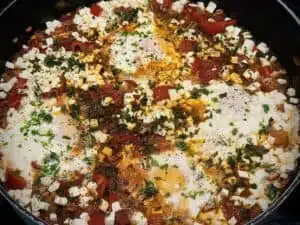 Shakshuka mit Dinkel als vollwertiges Mittagessen 5 Shakshuka