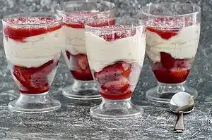 Erdbeer-Dessert