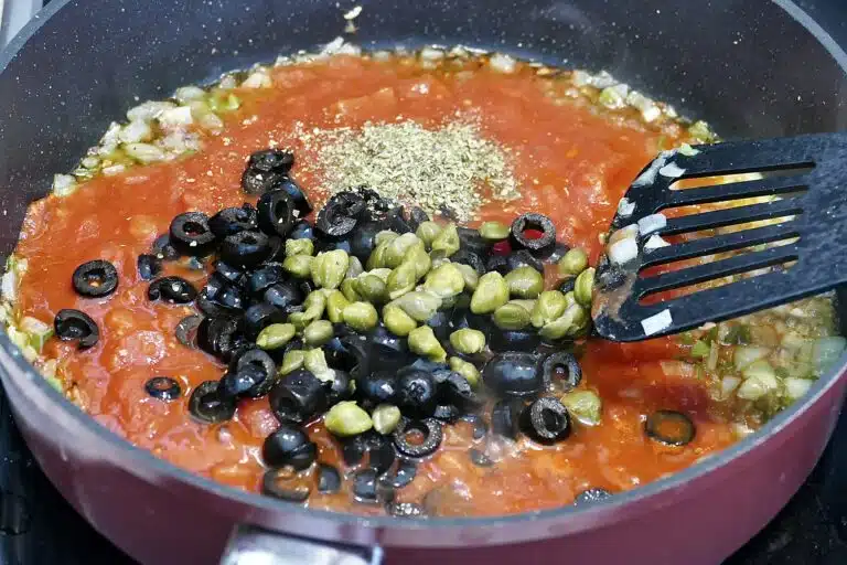 Spaghetti alla Puttanesca - Ein Feuerwerk mediterraner Aromen 18 Spaghetti alla Puttanesca