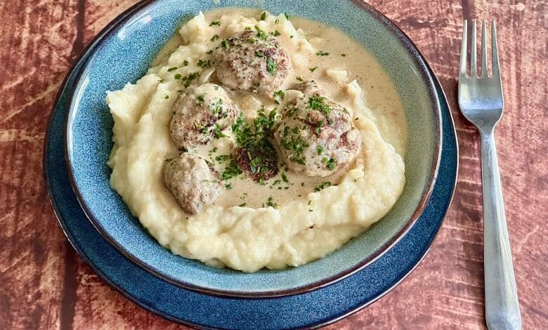Schwedische Köttbullar in cremiger Rahmsauce: Ein Klassiker der skandinavischen Küche 13 schwedische Köttbullar