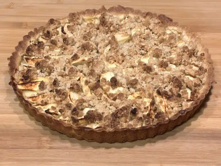 Apfeltarte fertig stellen