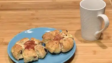 Rezept für Reformationsbrötchen: Mach deine eigenen Lutherrosen mit Erdbeermarmelade 65 Reformationsbrötchen